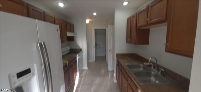 835 Vespucci AVE S, Lehigh Acres, FL 33974