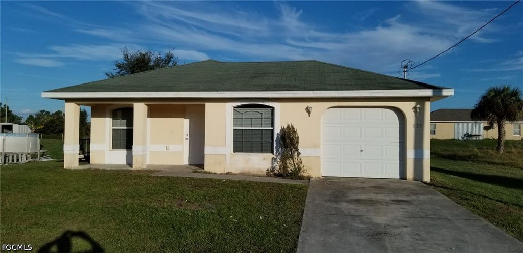835 Vespucci AVE S, Lehigh Acres, FL 33974