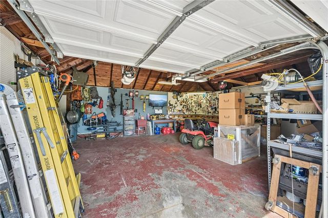 4065 Airport Road, Hanover Twp, PA 18109