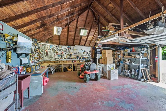 4065 Airport Road, Hanover Twp, PA 18109