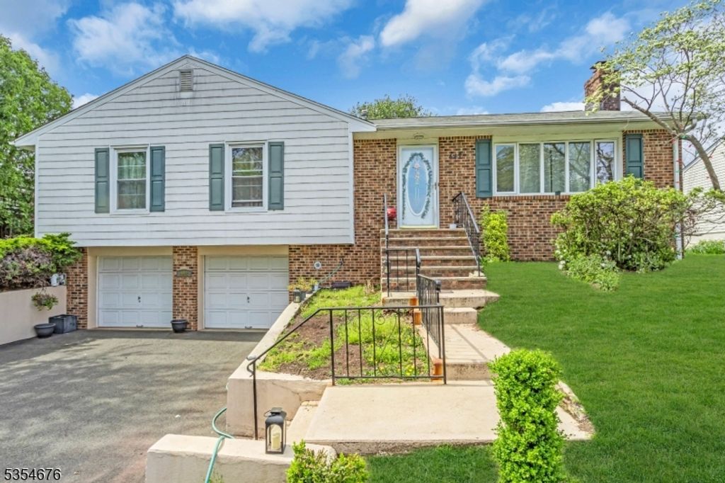 442 Stalevicz Ln, Rahway City, NJ 07065