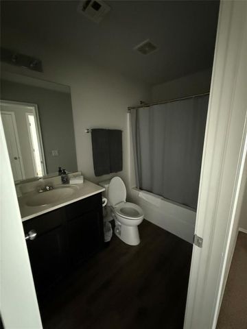 10212 Hidden Village Drive, Oklahoma City, OK 73120