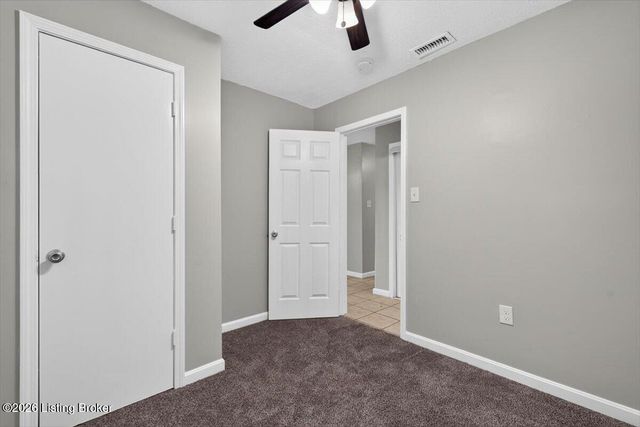 5307 Armsmere Way, Louisville, KY 40218