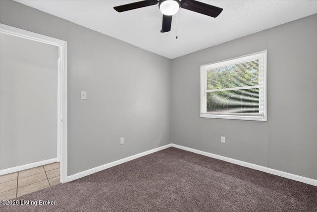 5307 Armsmere Way, Louisville, KY 40218