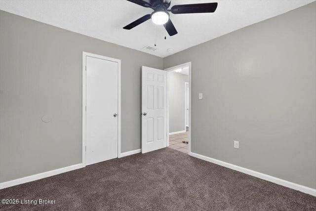 5307 Armsmere Way, Louisville, KY 40218