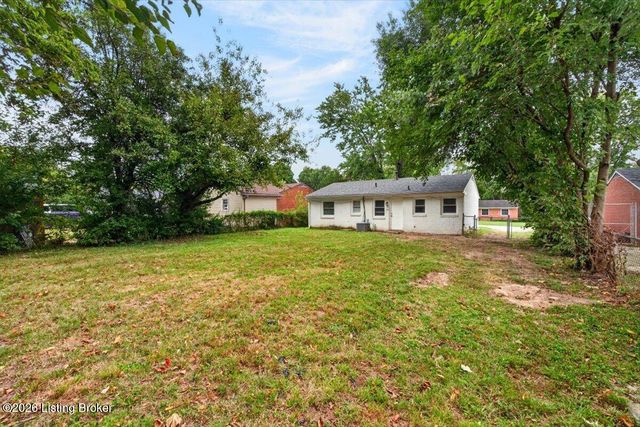 5307 Armsmere Way, Louisville, KY 40218