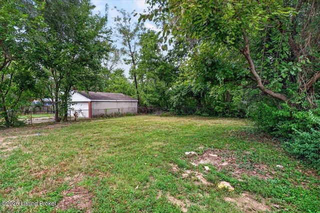 5307 Armsmere Way, Louisville, KY 40218