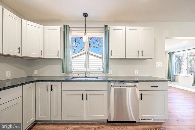 1122 LINDA LN, Vineland, NJ 08360