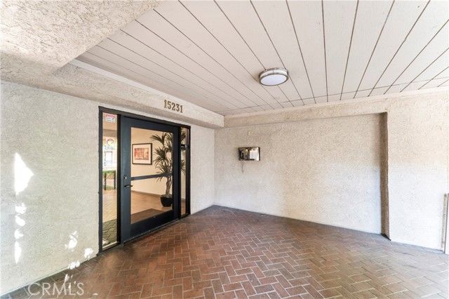15231 Magnolia 221, Sherman Oaks, CA 91403
