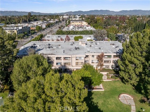 15231 Magnolia 221, Sherman Oaks, CA 91403