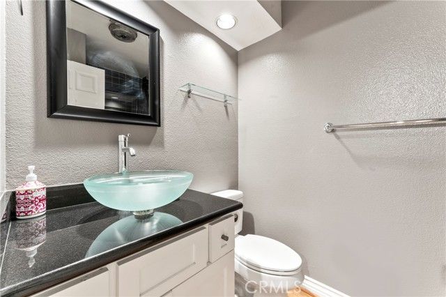 15231 Magnolia 221, Sherman Oaks, CA 91403