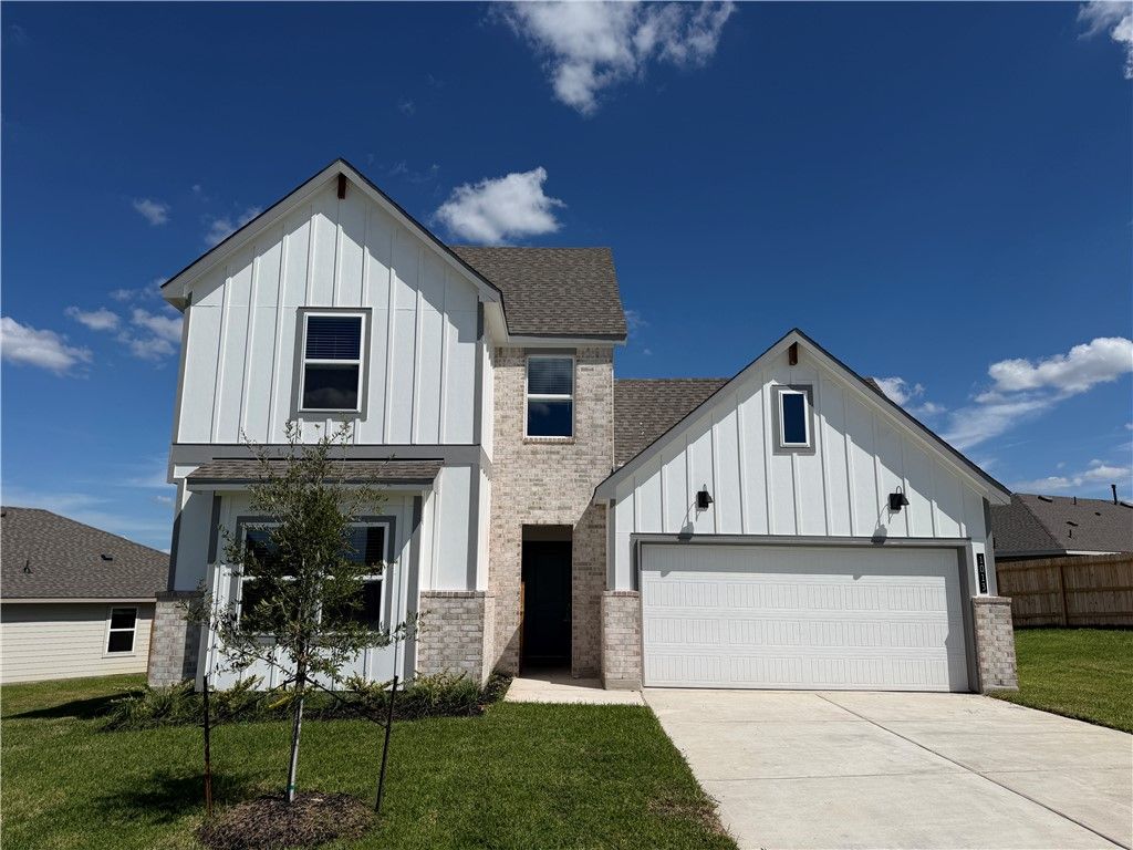 1013 Legrand Street, Brenham, TX 77833 — exterior