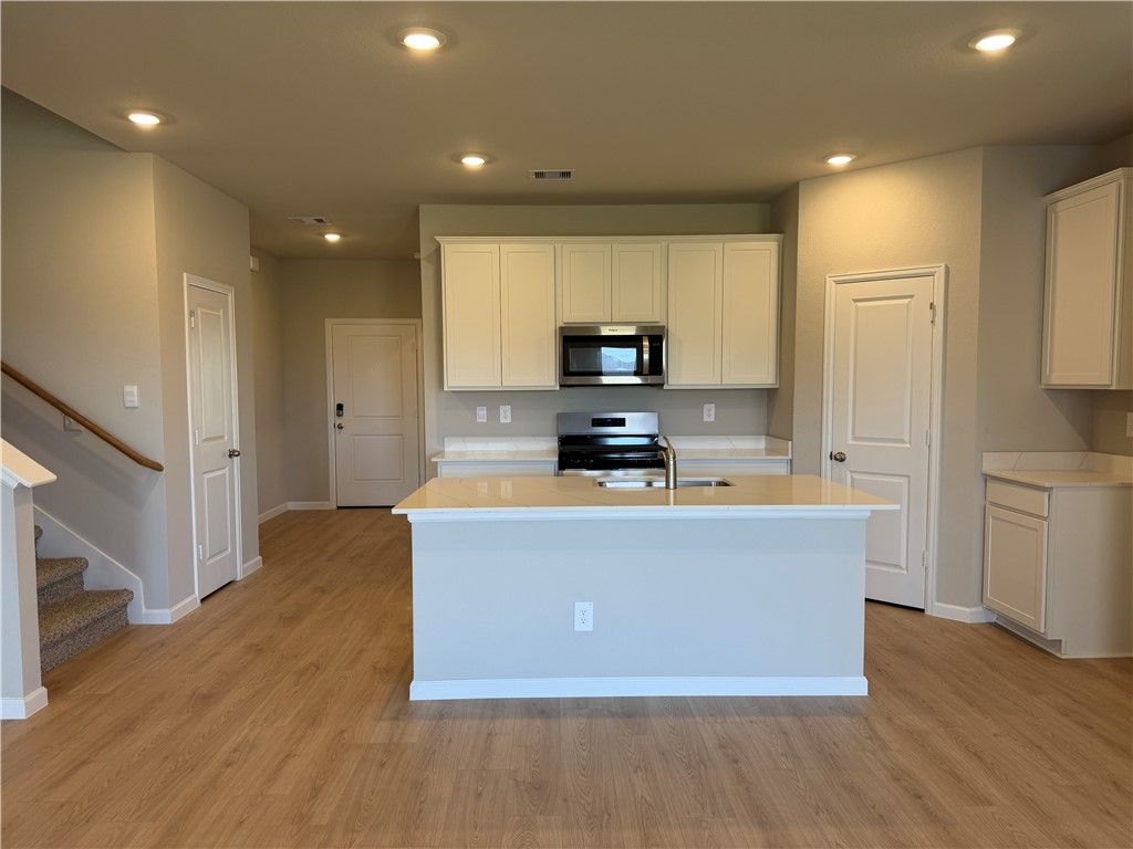 1013 Legrand Street, Brenham, TX 77833 — photo 2