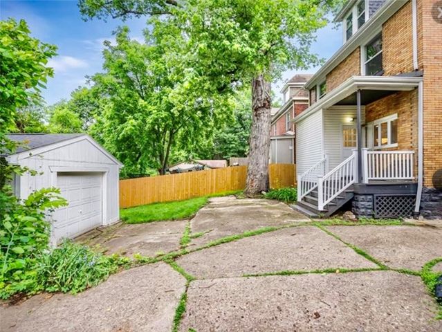 232 Chadwick St, Sewickley, PA 15143