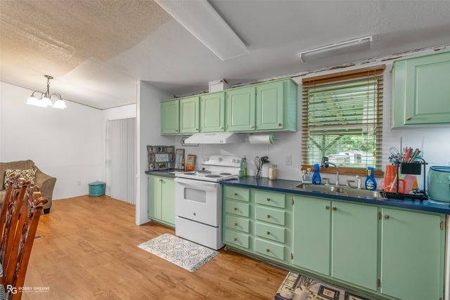 243 N Cloverleaf Drive, Haughton, LA 71037