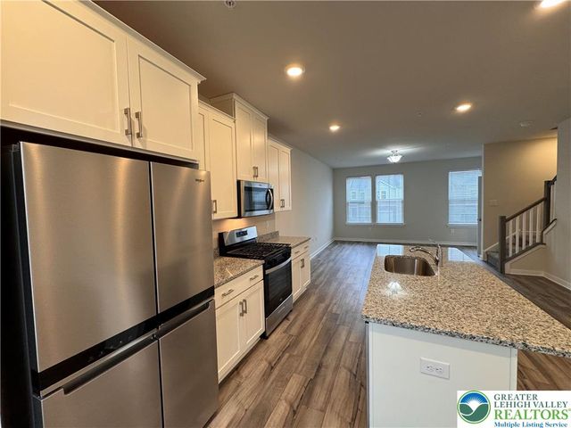 7634 Clayton Avenue, Upper Saucon Twp, PA 18036