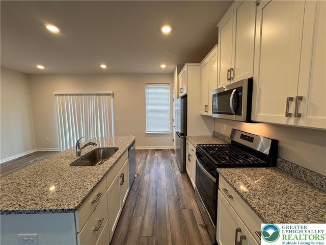 7634 Clayton Avenue, Upper Saucon Twp, PA 18036