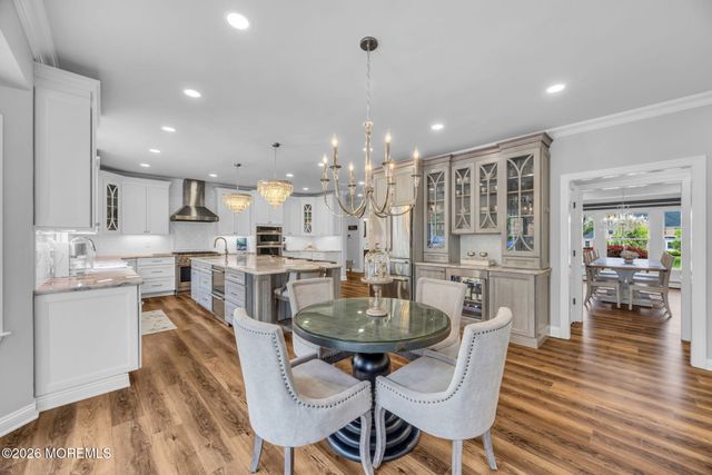 21 Appaloosa Drive, Manalapan, NJ 07726
