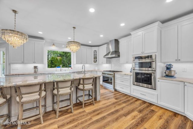 21 Appaloosa Drive, Manalapan, NJ 07726