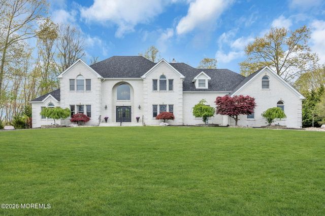 21 Appaloosa Drive, Manalapan, NJ 07726