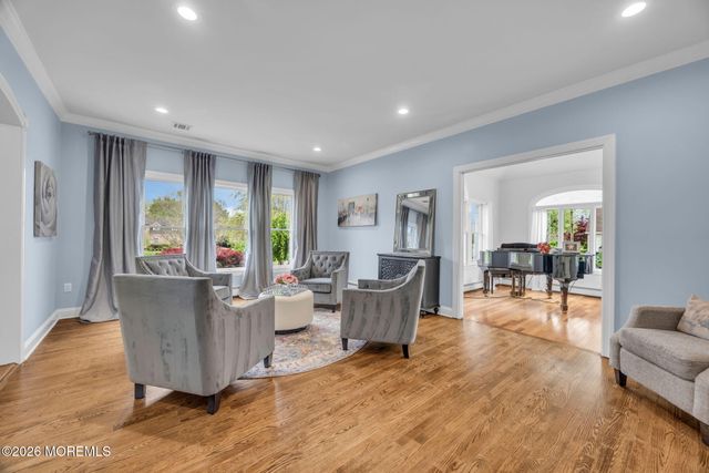 21 Appaloosa Drive, Manalapan, NJ 07726