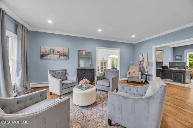 21 Appaloosa Drive, Manalapan, NJ 07726