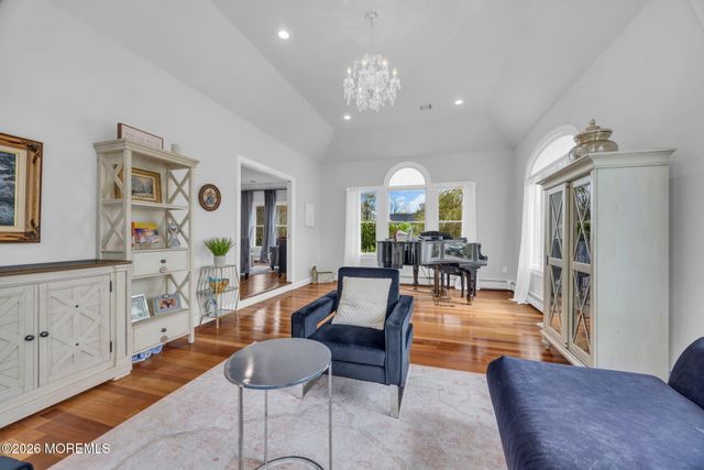 21 Appaloosa Drive, Manalapan, NJ 07726