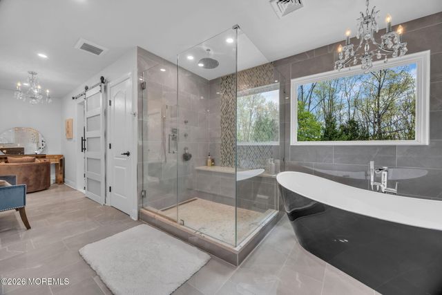 21 Appaloosa Drive, Manalapan, NJ 07726