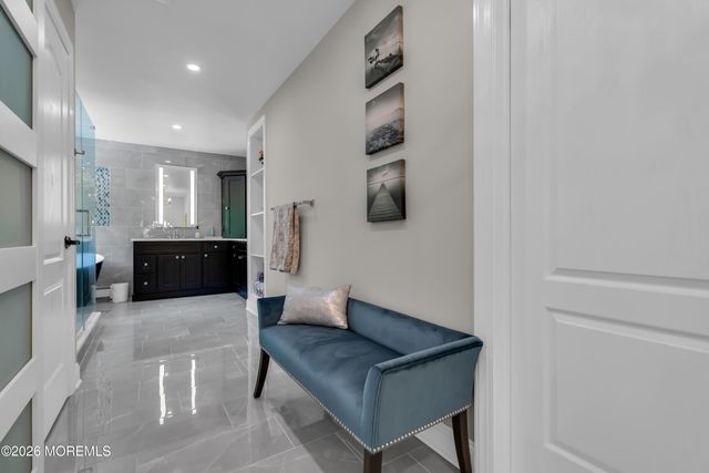 21 Appaloosa Drive, Manalapan, NJ 07726