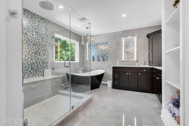 21 Appaloosa Drive, Manalapan, NJ 07726