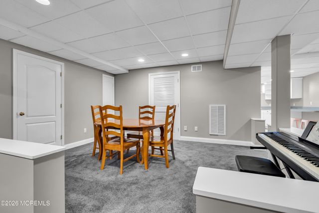 21 Appaloosa Drive, Manalapan, NJ 07726