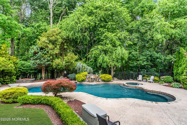 21 Appaloosa Drive, Manalapan, NJ 07726