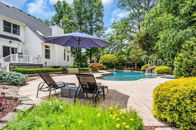 21 Appaloosa Drive, Manalapan, NJ 07726