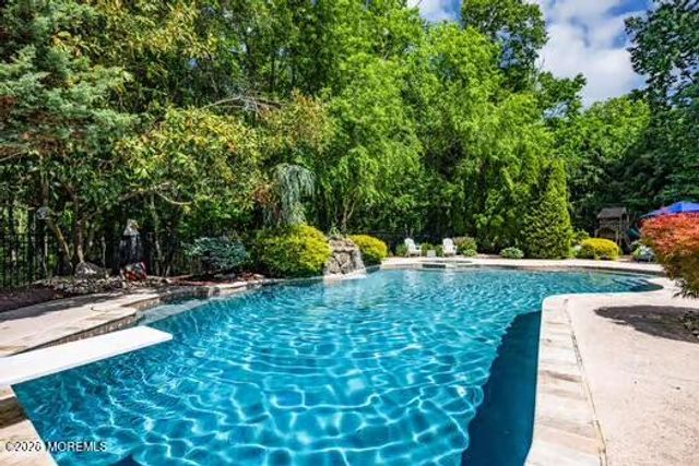 21 Appaloosa Drive, Manalapan, NJ 07726