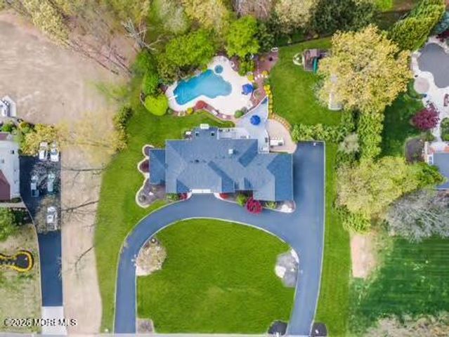 21 Appaloosa Drive, Manalapan, NJ 07726