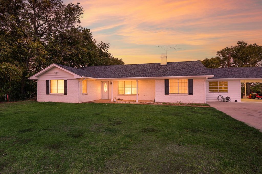 1700 Marti Drive, Burleson, TX 76028 — exterior