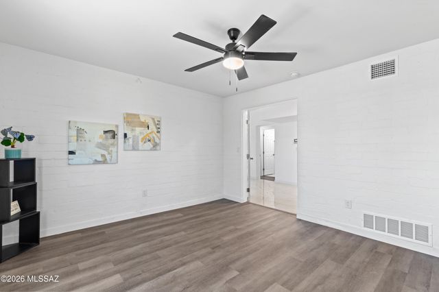 536 E Seneca Street, Tucson, AZ 85705