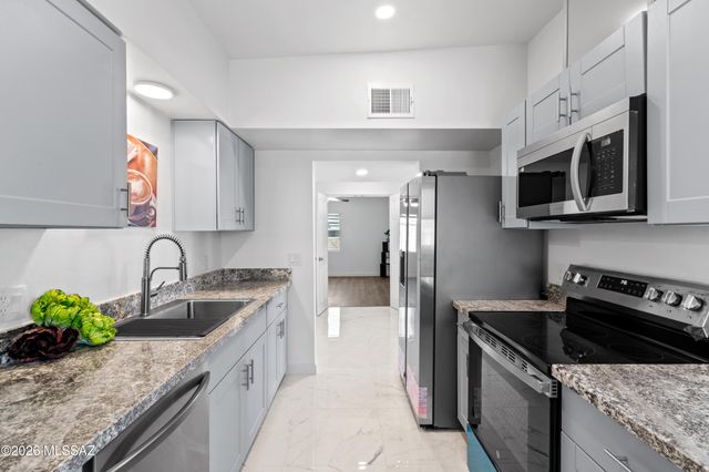 536 E Seneca Street, Tucson, AZ 85705