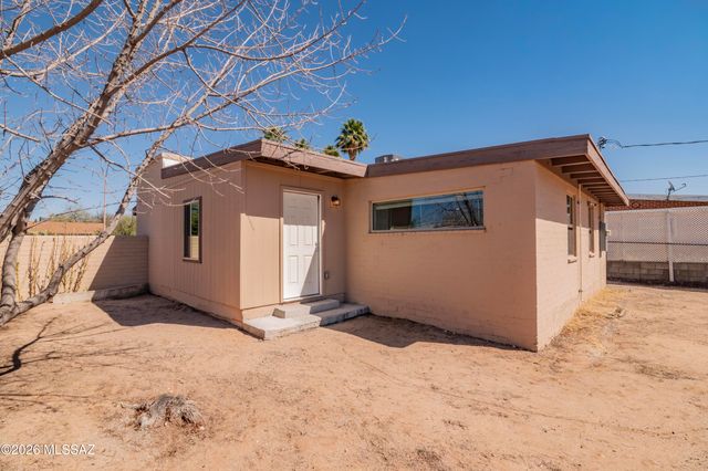 536 E Seneca Street, Tucson, AZ 85705