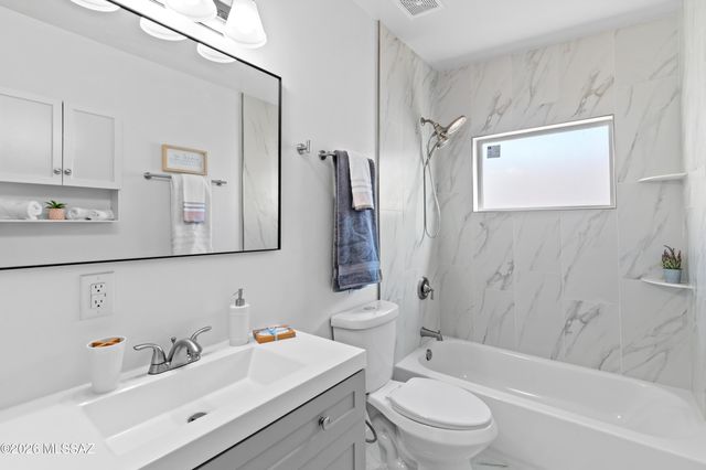 536 E Seneca Street, Tucson, AZ 85705