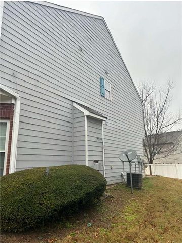 2853 Walden Lake Bend, Decatur, GA 30035