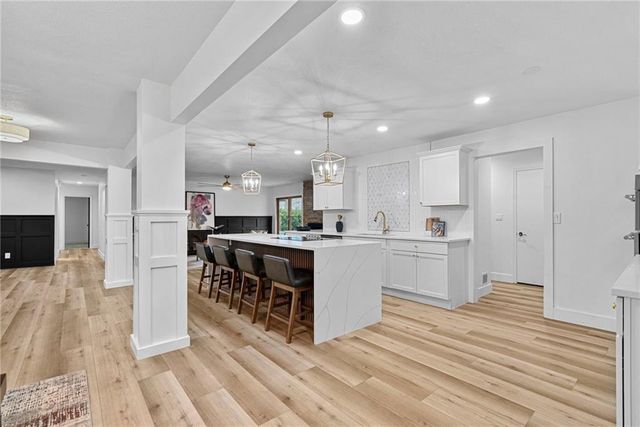 9601 W 104th Terrace, Overland Park, KS 66212