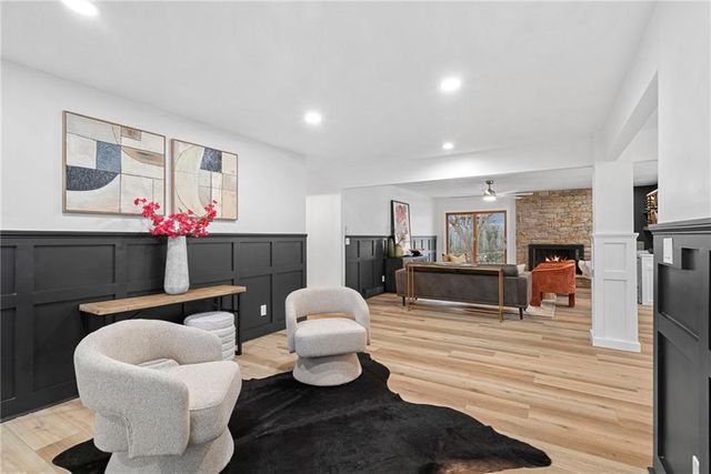 9601 W 104th Terrace, Overland Park, KS 66212