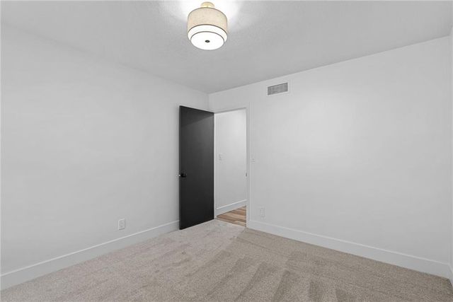 9601 W 104th Terrace, Overland Park, KS 66212