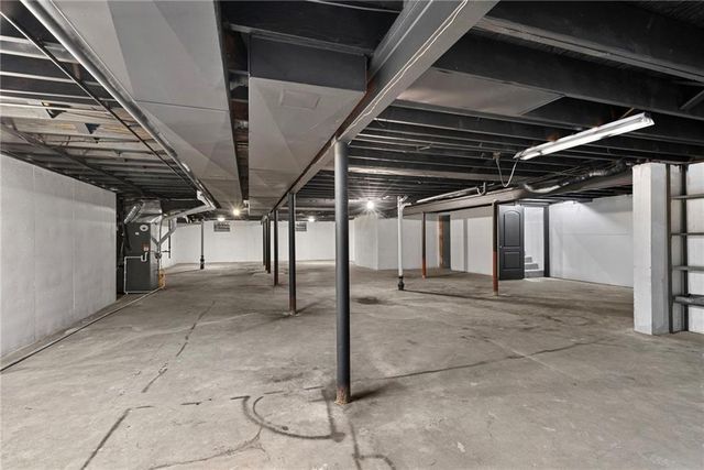 9601 W 104th Terrace, Overland Park, KS 66212