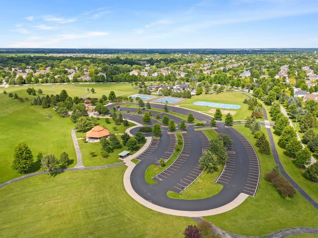 26643 Lindengate Circle, Plainfield, IL 60585