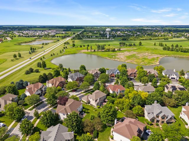 26643 Lindengate Circle, Plainfield, IL 60585