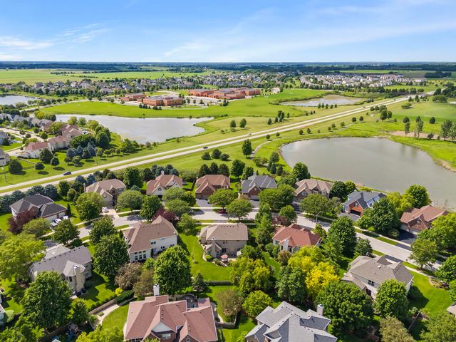 26643 Lindengate Circle, Plainfield, IL 60585