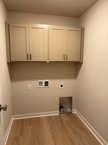 W219N16267 Primrose COURT, Jackson, WI 53037