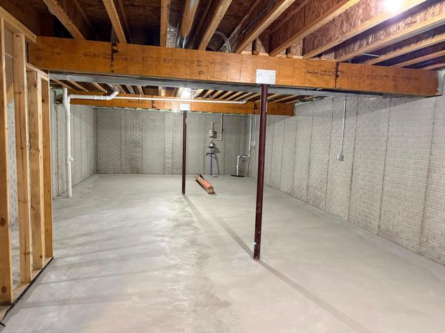 W219N16267 Primrose COURT, Jackson, WI 53037